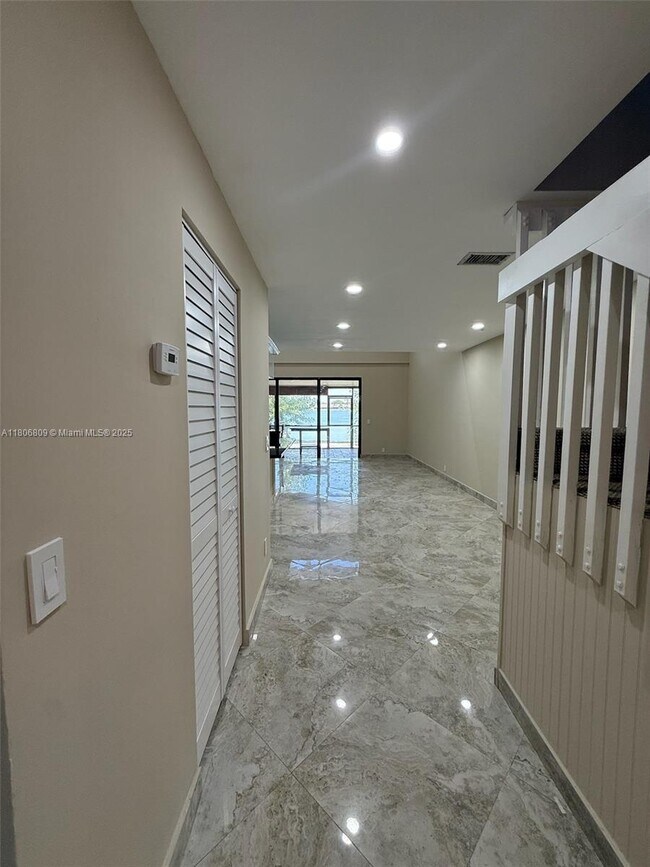 Foto del edificio - 2701 SW 58th Manor