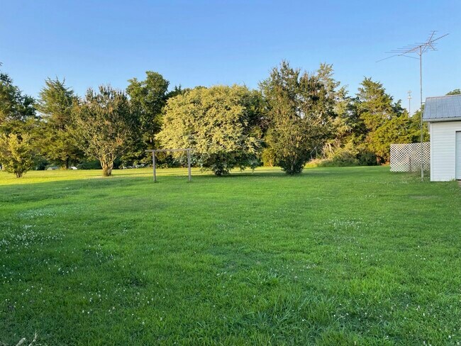 Building Photo - 123 Walnut Hill Rd