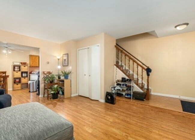Living Room - 1482 W Jefferson Ave