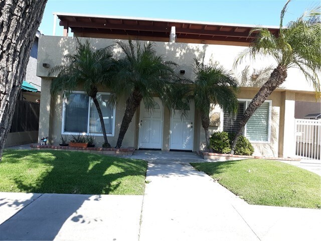 Primary Photo - 2528 Cabrillo Ave