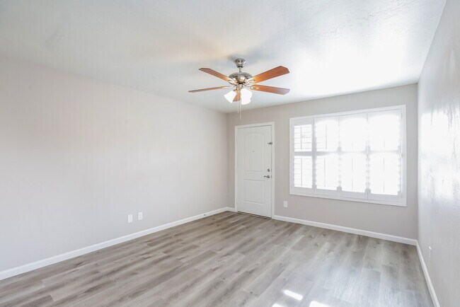 Foto del edificio - 8402 S 15th Way