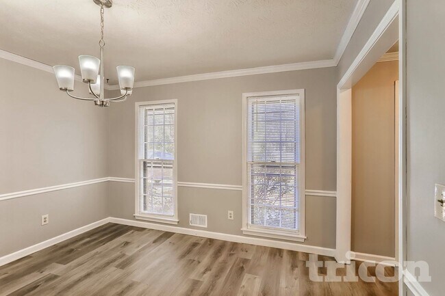 Building Photo - 4809 Glenwhite Dr