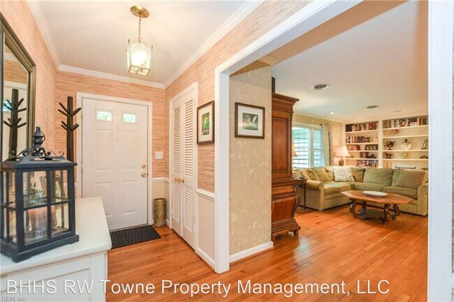 Foto del edificio - 4 br, 3 bath House - 3012 Watergate Lane