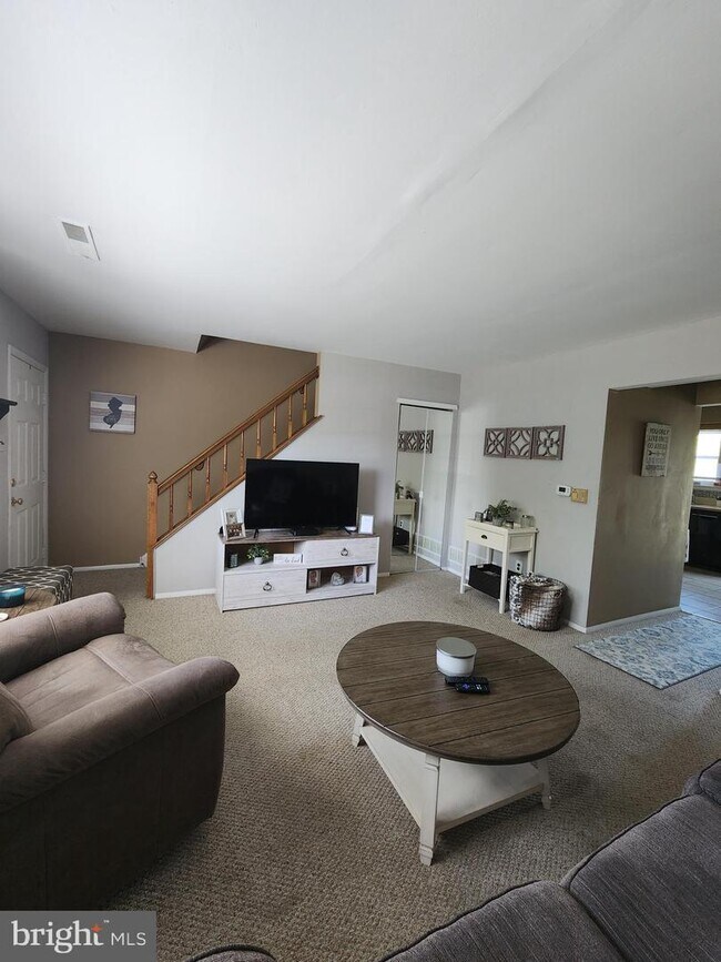 31 Turtle Creek Dr, Medford, NJ 08055 Townhome Rentals in Medford NJ