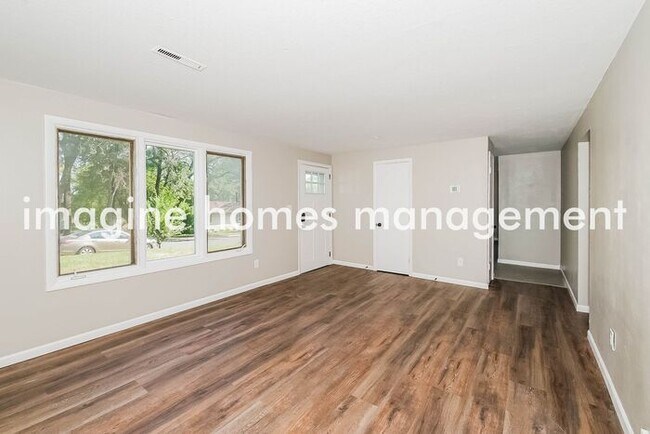 Foto del edificio - Cozy 2 Bedroom Unit in Maple Grove