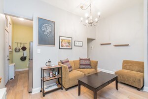 Foto del edificio - 65 E Cedar St