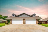 Foto principal - 239 N Broadway Dr