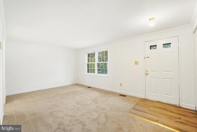 Foto del edificio - 13221 Black Walnut Ct