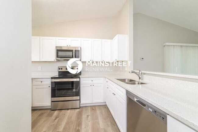 Foto del edificio - 3 Bedroom Pet-Friendly Home in ORLANDO, FL with Main Street Renewal