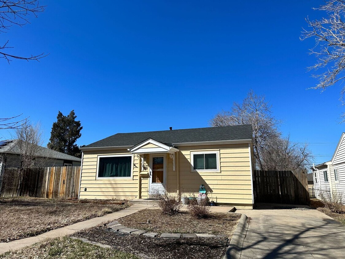 Foto del edificio - 3 Bedroom 2 Bath Single Family Home Availa...