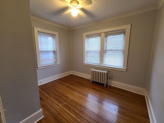 Building Photo - 1615-1625 East Ave Unit-101