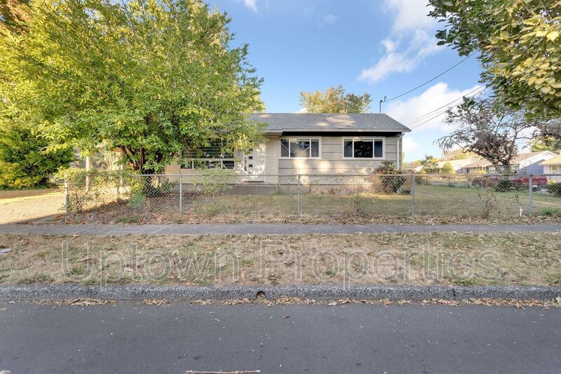 Foto principal - 5650 SW Main Ave