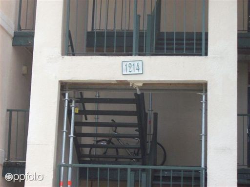 Primary Photo - 1214 SW 16th Ave