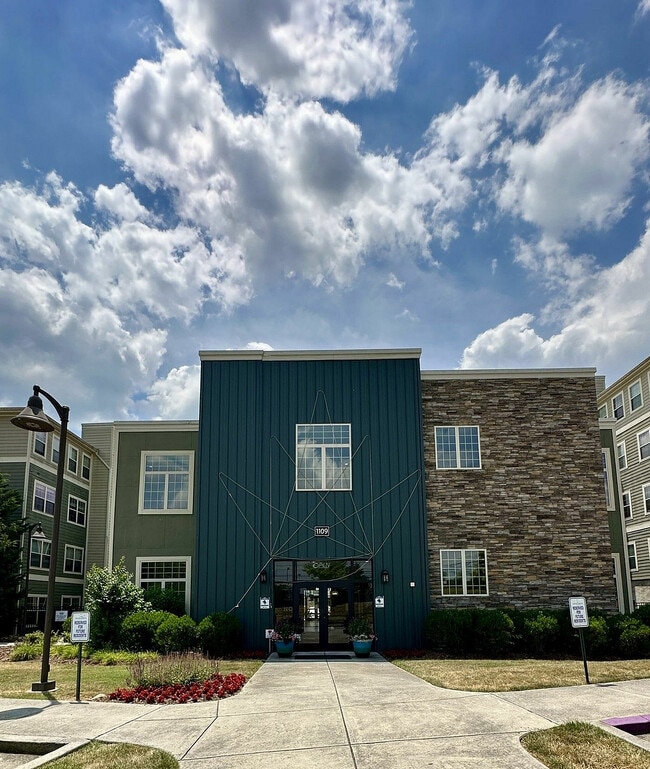 Building Photo - The Harbor