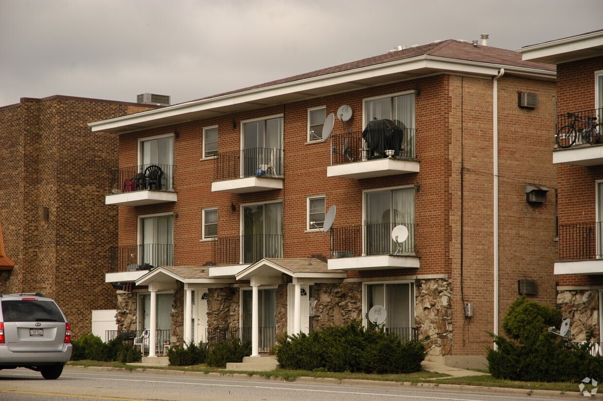 Primary Photo - 8054 W 95th St