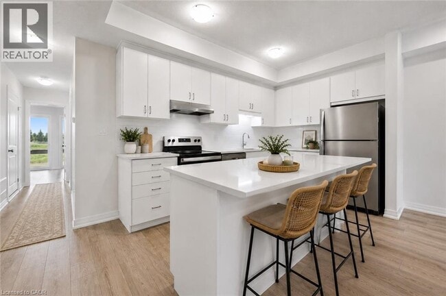 Building Photo - 71 REVERIE Wy