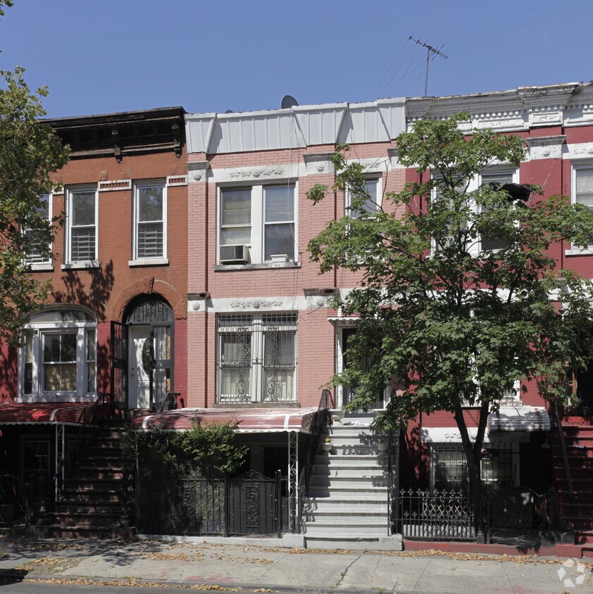 Foto principal - 216 Albany Ave