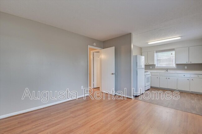 Foto del edificio - 329 Verdery Dr