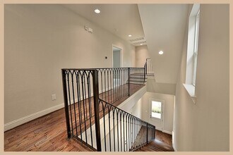 Building Photo - 215 Willow St