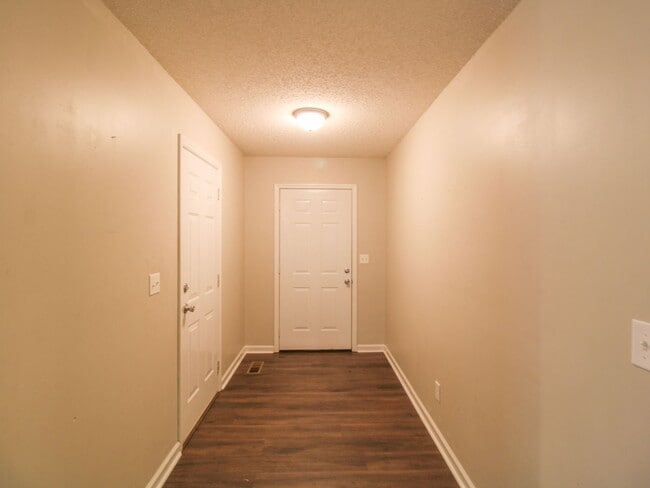 Building Photo - Nice Rental in Athens City!