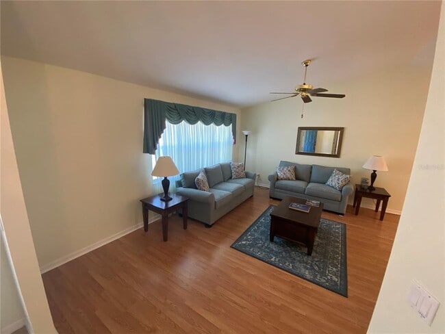 Foto del edificio - 26840 Racquet Cir