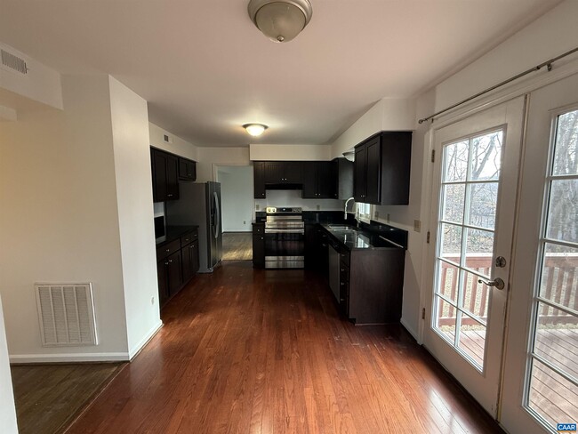 Building Photo - 1664 Redington Ln