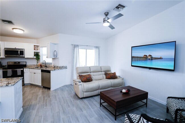 Foto del edificio - 650 103rd Ave N