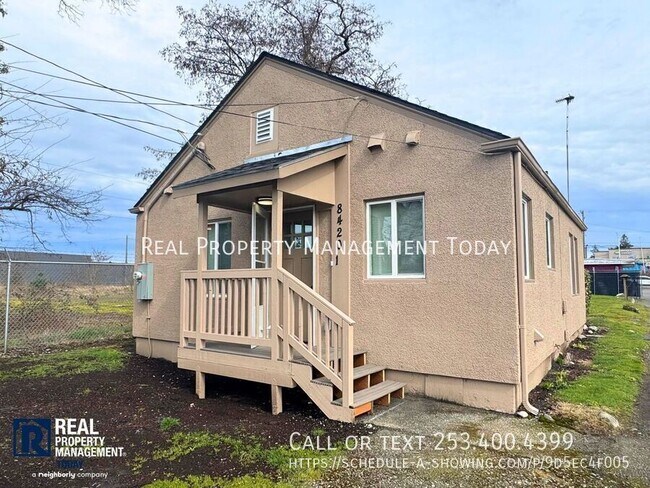 Foto del edificio - 8420 1/2 South Tacoma Way-1