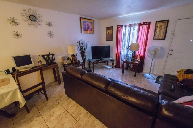 Foto del edificio - 9426 N 50th St