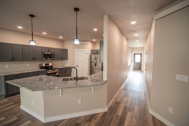 Building Photo - Steamboat Ridge  Rentals KAD Investments, LLC