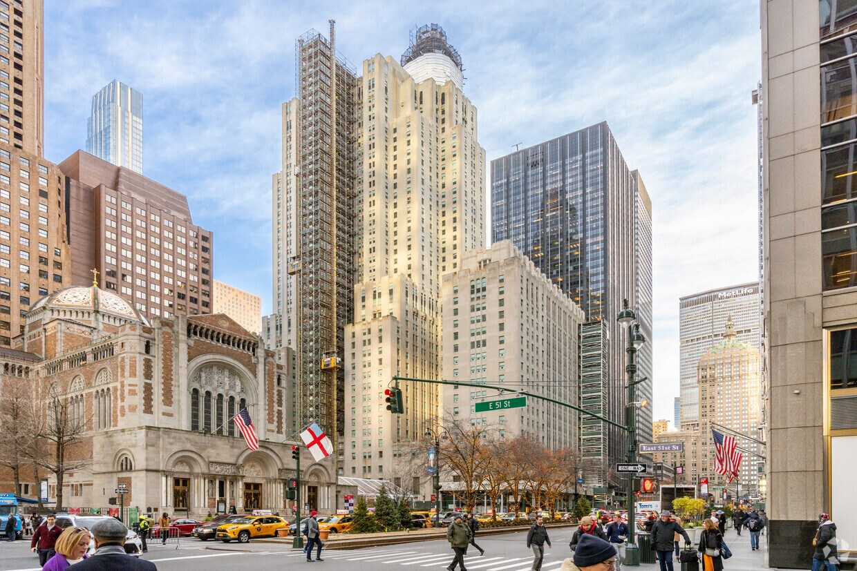 Primary Photo - Waldorf Towers