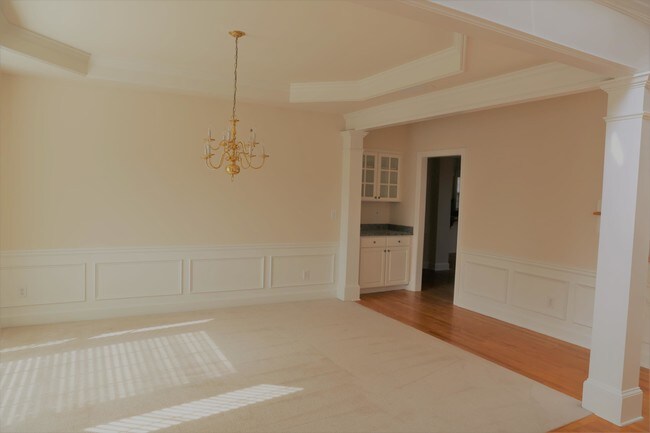 Building Photo - 1506 Wedmore Ct SE