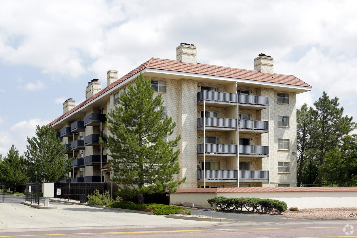 Broadmoor Park Tower Apartments Colorado Springs, CO