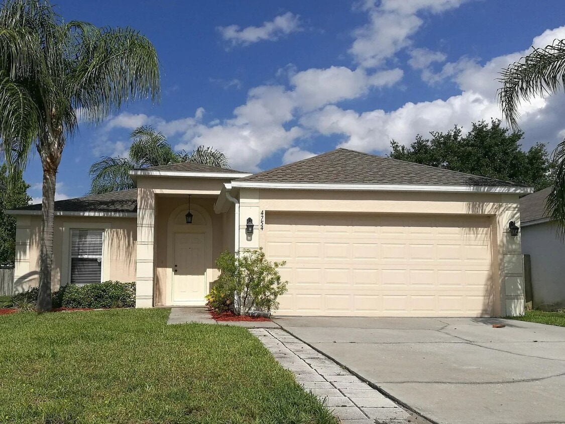 Primary Photo - 4754 Willamette Cir