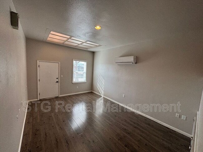 Foto del edificio - 145 E 500 S