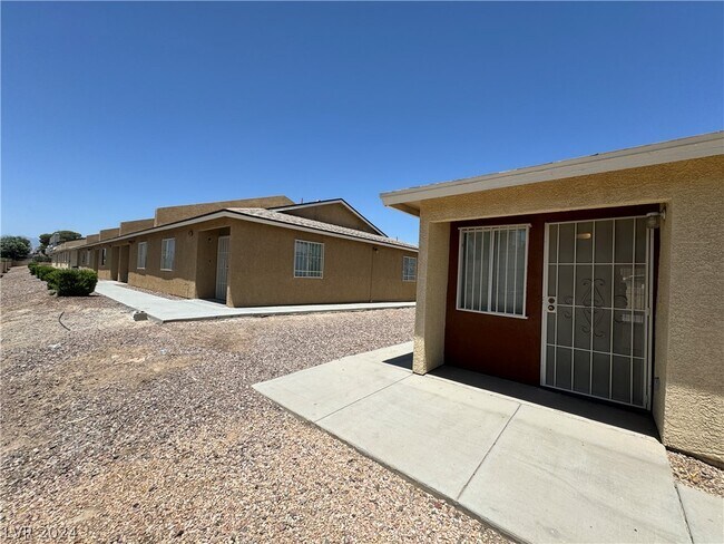 Building Photo - 3845 Soda Springs Dr
