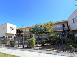 Building Photo - 12302 S Inglewood Ave