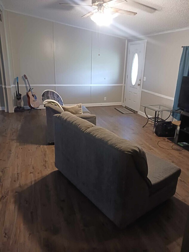 Foto principal - 415 N McComb St