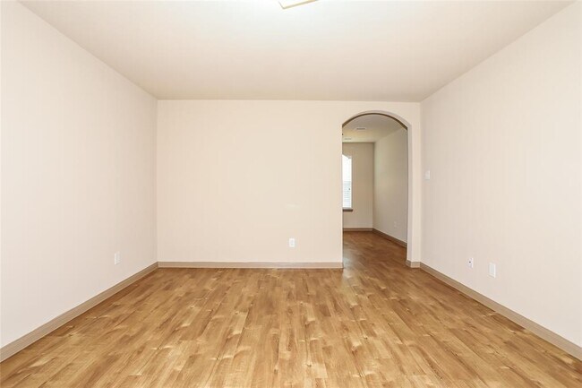 Foto del edificio - 5843 Kyle Cove Dr