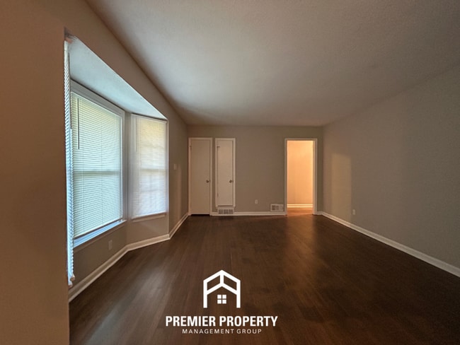 Building Photo - 8288 Cedarbrush Dr