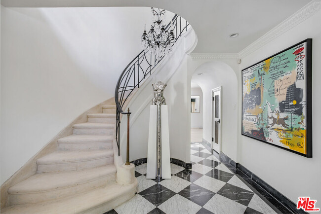 Foto del edificio - 706 N Oakhurst Dr