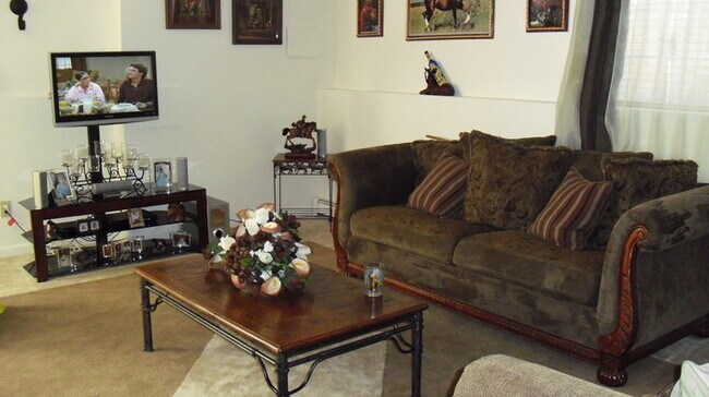 Foto del edificio - READY TO MOVE IN