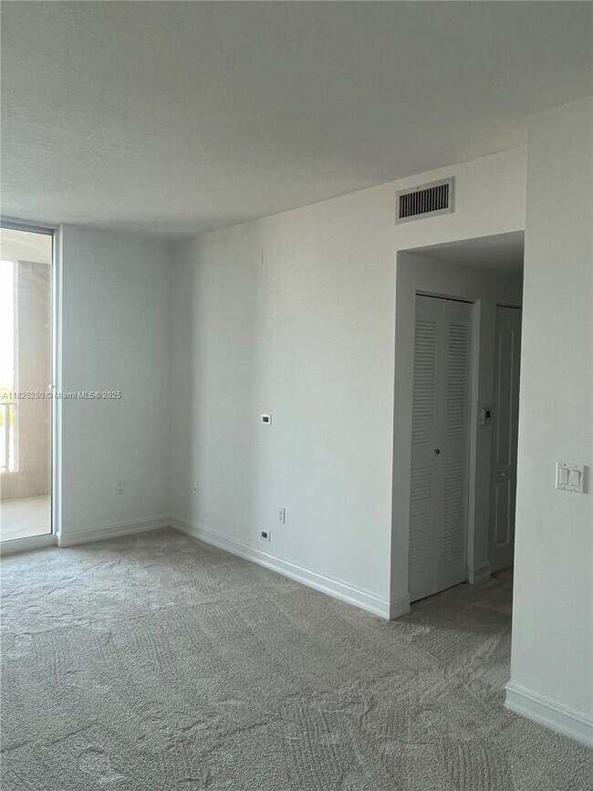 Foto del edificio - 117 NW 42nd Ave