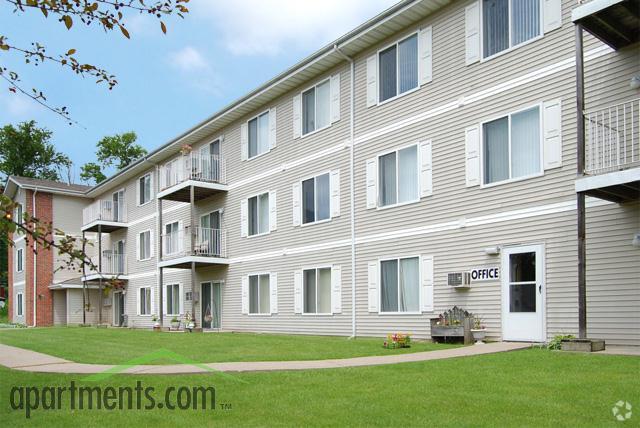 Building - Ottumwa Heights Apartments