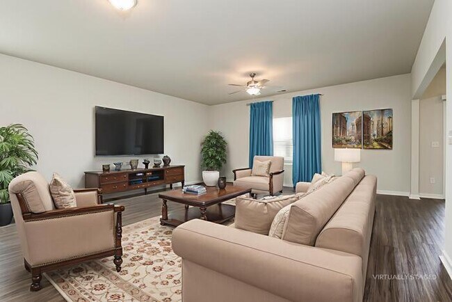 Foto del edificio - 243 Clydesdale Cir