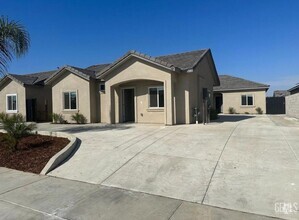 Building Photo - 9806 Krista Vineyard Way