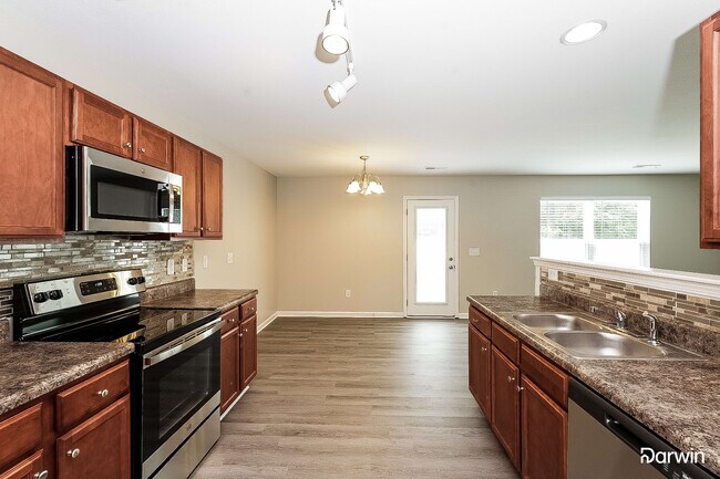 Building Photo - 207 Trimble Dr