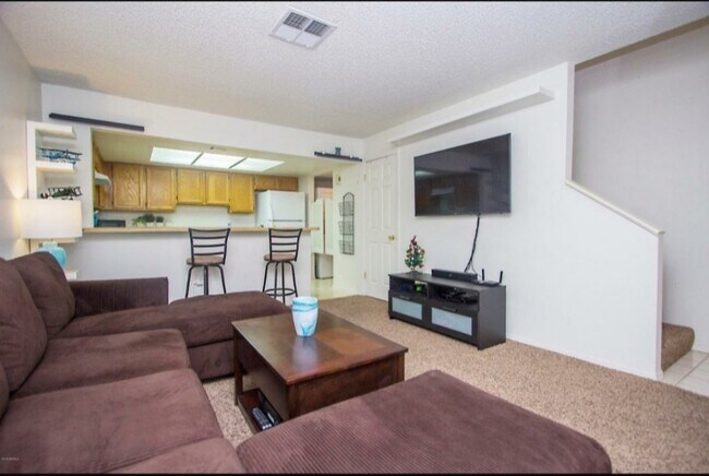 Foto del edificio - 1645 W Baseline Rd