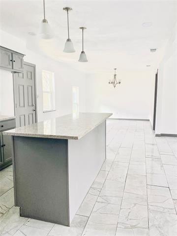 Foto del edificio - 3831 Vanette Ln