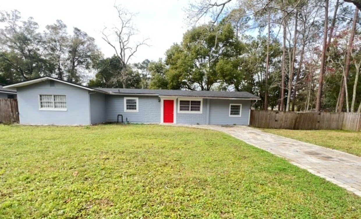 3BR/1BA HOUSE - Riverview Area **PRORATE ... - 3BR/1BA HOUSE - Riverview Area  **PRORATE ...